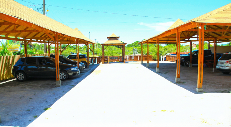 Estacionamento coberto e seguro em Pontal do Sul para travessia Ilha do Mel